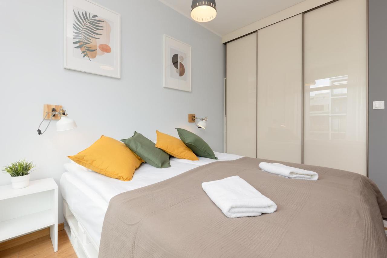 Apartament Cozy & Sunny For 4 Guests Kolejowa By Renters Warszawa